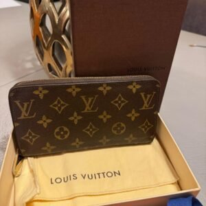 Portefeuille zippé Louis Vuitton en toile Monogram iconique