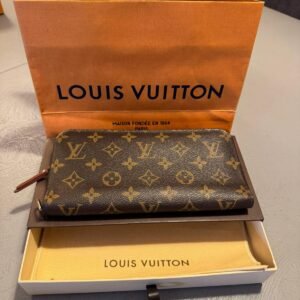 Portefeuille Zippy Louis Vuitton Monogram – Comme neuf