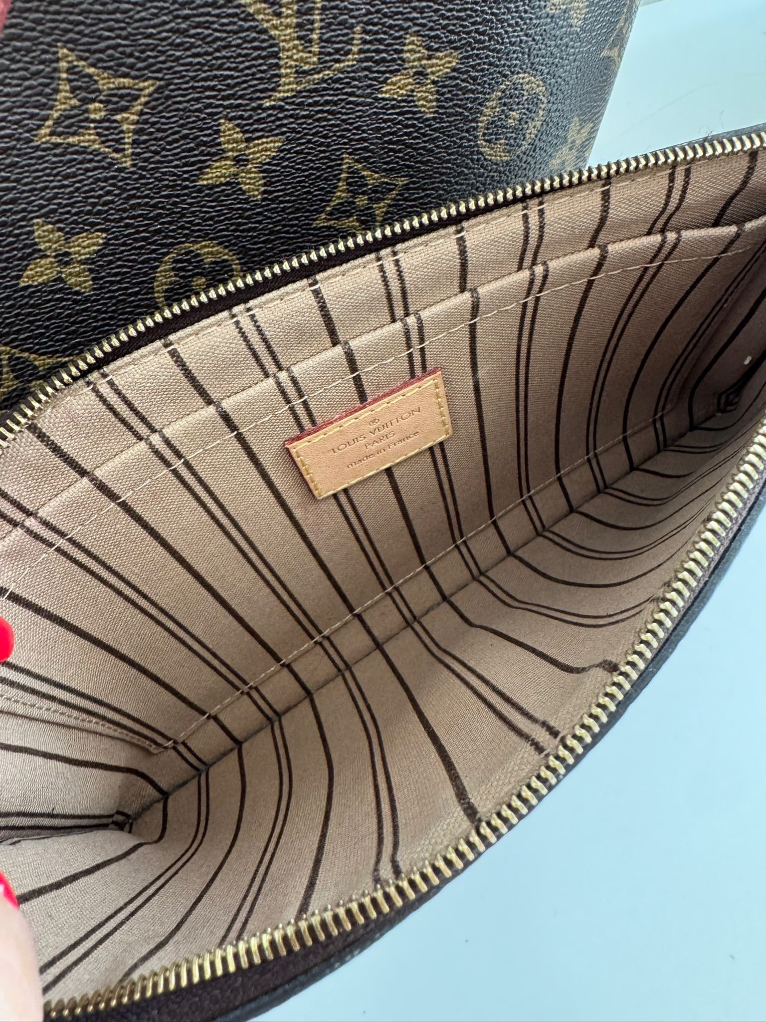 Louis Vuitton Neverfull MM – Monogram – Image 10